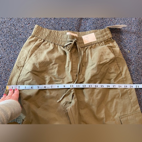 NWT Abercrombie Fitch Jen Reed Wide Leg Cargo Pants Olive Green XS Short New - Picture 6 of 7